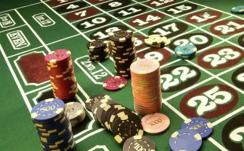 Hood vs Wolf live dealer table at kakrp studio